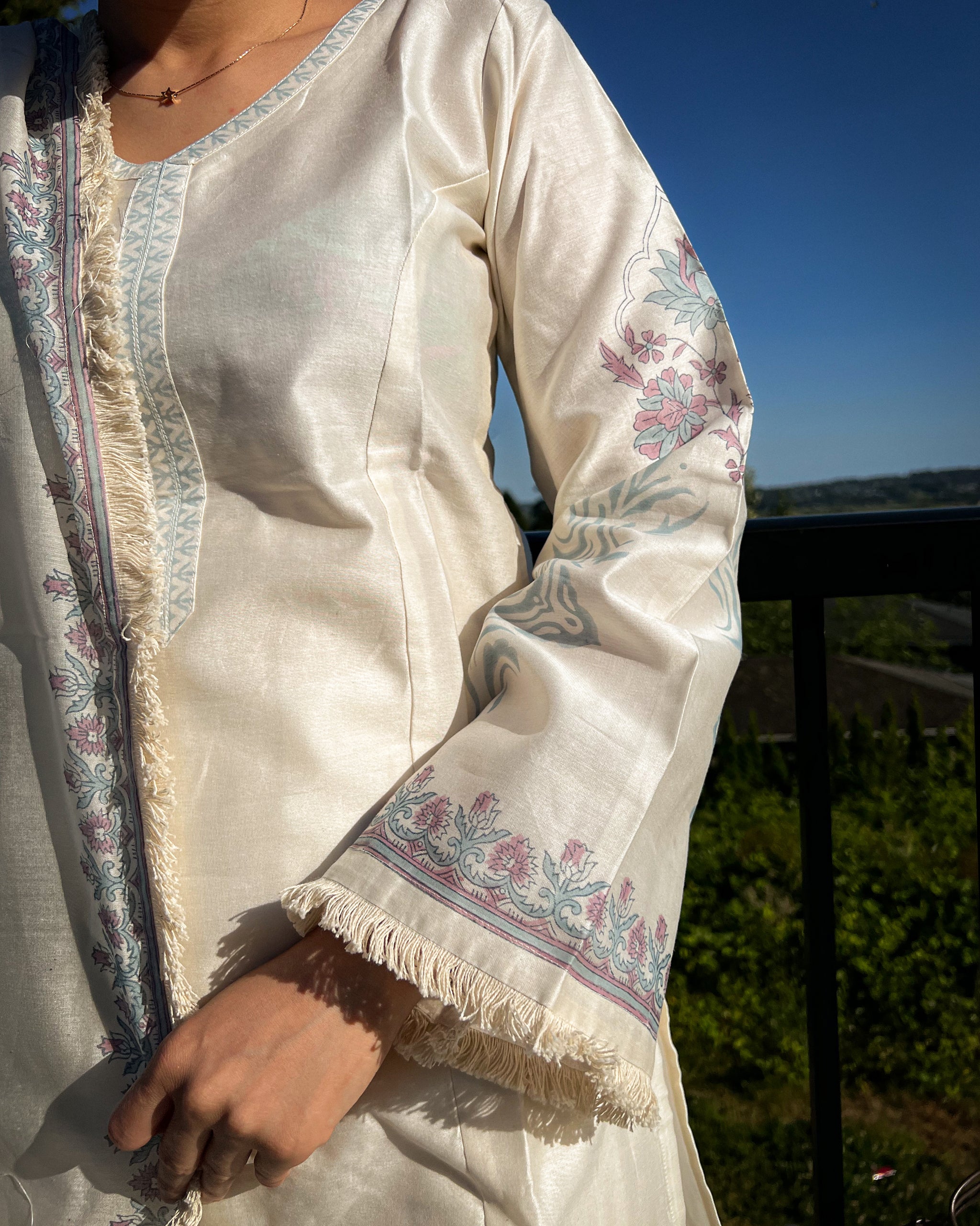 White Chanderi Kurta Set with Hand-Painted Motifs